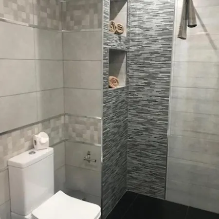 Vip Holidays & Center 2 Apartment *