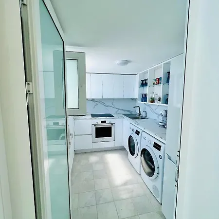 Amber - Sunny Apartment