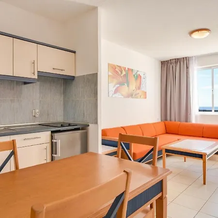 Palm Garden Apartment *