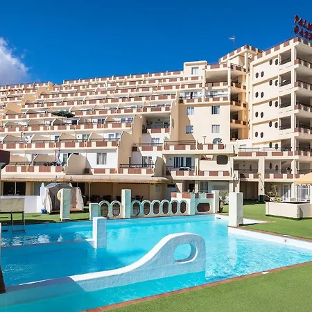 Palm Garden Apartment *