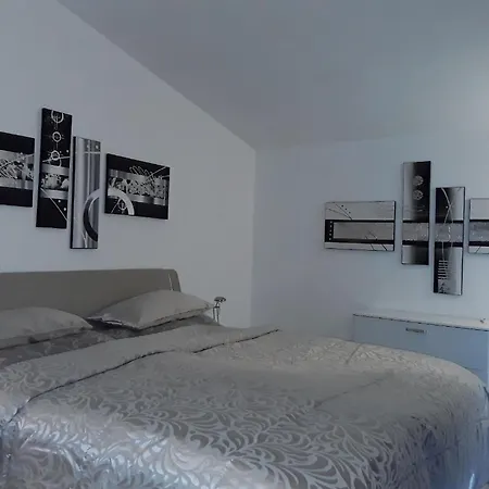 Holiday home Sonniges Ferienhaus Mit Grill, Garten Und Pool