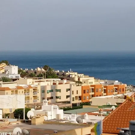 Atico Amplio Con Estupendas Vistas Al Mar