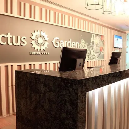 Fergus Cactus Garden Hotel 4*