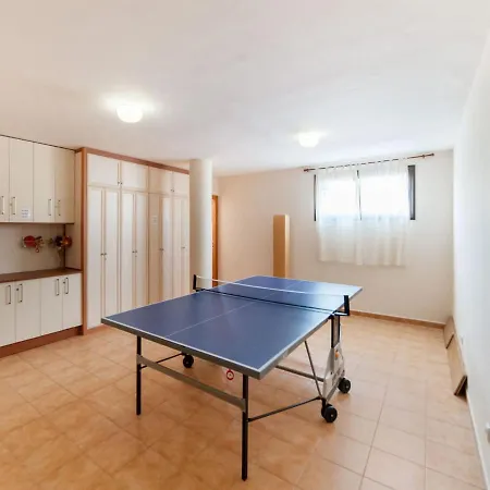 Belvilla By Oyo In Jand A Holiday home